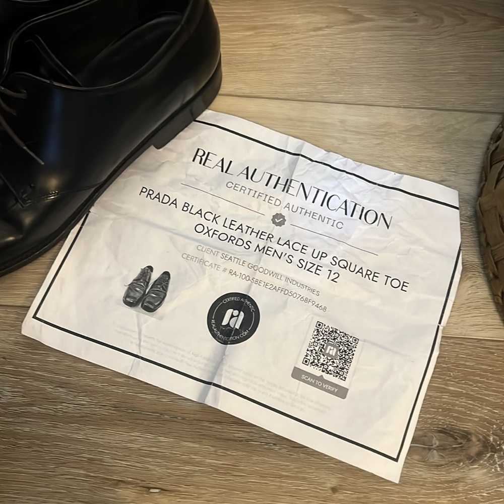 Prada, size 12, Classic Black Men's Dress Shoes - Picture 10 of 11